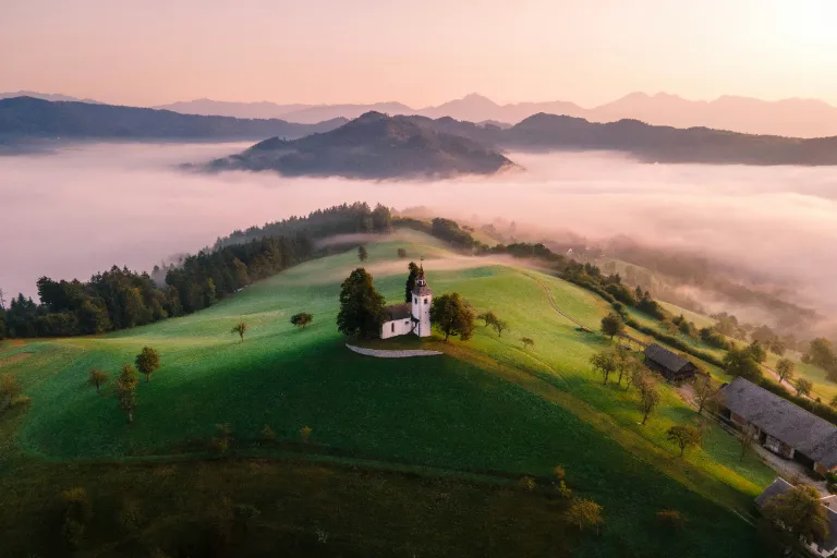 Slovinsko dálniční známka 2025: Kudy projet zdarma a čemu se vyhnout